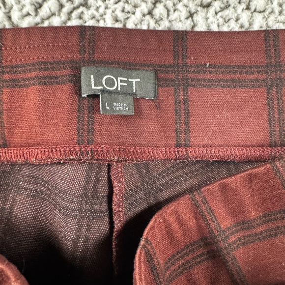 LOFT Women's Black, Red, and Gray Leggings size 12/L - Picture 5 of 15